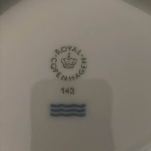 Royal Copenhagen White Fluted Full Lace Teapot 100 CL - Picture 5 of 12